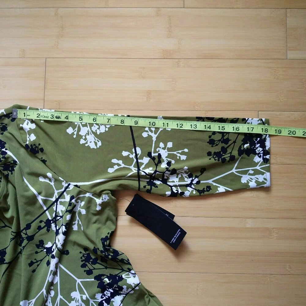 -NWT- Alfani Floral Pointed Crochet Hem Top XL - Picture 15 of 15